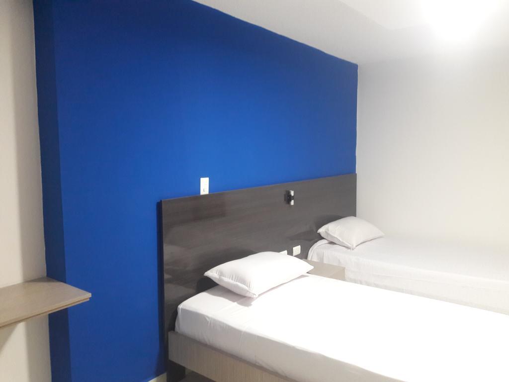 Hotel Arthur Brich กูกูตา ภายนอก รูปภาพ